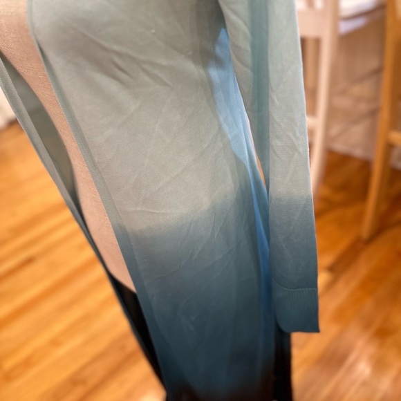 💜 5 for $25 or 3 for $18 White House black market blue umbre sheer cardi… - Picture 3 of 6
